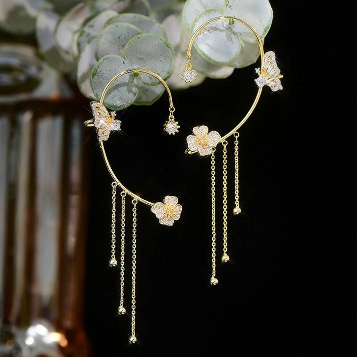 Aretes Mariposa pompón sin perforación (Oferta 2x1)